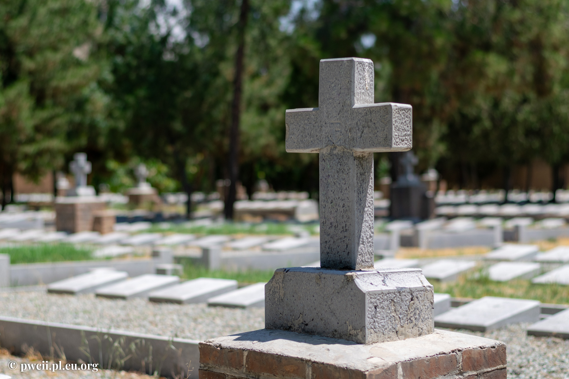 Headstones at Doulab